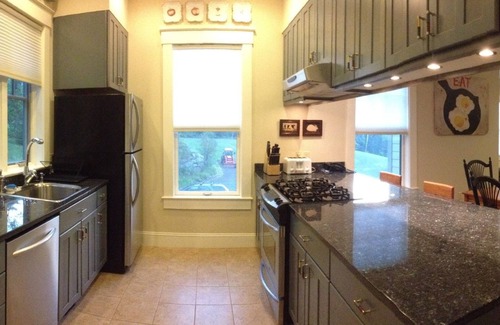 Stowe Area Apartment | Luxury Apartment on Private Estate w/Pool/Ponds-Heart of XCntry/Mtn Bike Trails