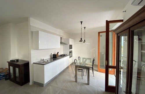 Predore House | Luxury Apartment on the Lake with private garden