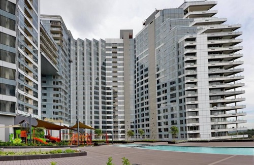 Greater Johannesburg Metropolitan Area Apartment | Luxury Apartment Sandton/NO LOAD SHEDDING/Central Sandton