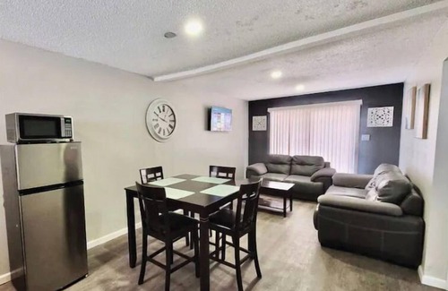 Biggs Field Apartment | Luxury Apartment Suite 5