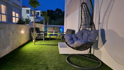 Zrce Apartment | Luxury apartment Terracotta Sun with private Jacuzzi and Garden