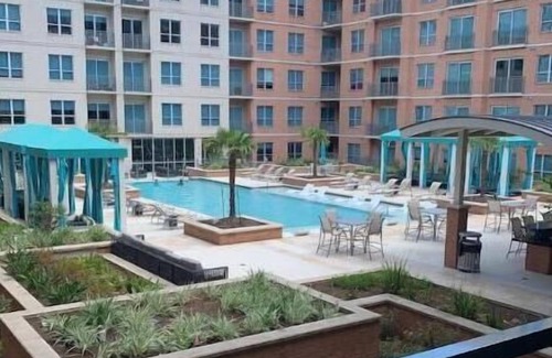 The Woodlands Apartment | Luxury Apartment in the heart of The Woodlands