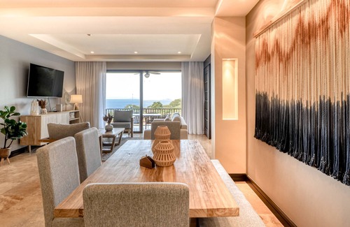 El Ocotal Apartment | Luxury Apartment with Shared Pool, Central AC, High-Speed WiFi, and Ocean View