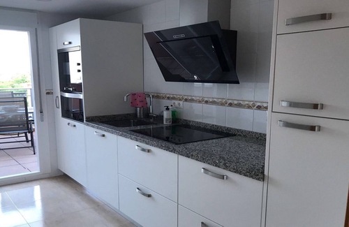 Gran Alacant Apartment | Luxury apartment with sea view, 3 bedrooms, 2 bathrooms, for up to 6 people.
