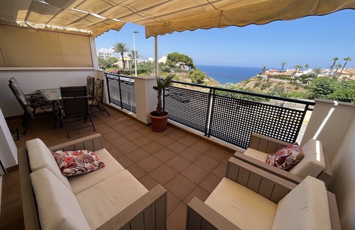 Gran Alacant Apartment | Luxury apartment with sea view, 3 bedrooms, 2 bathrooms, for up to 6 people.