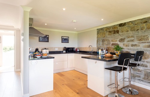 Wadebridge Apartment | Luxury apartment with stunning views