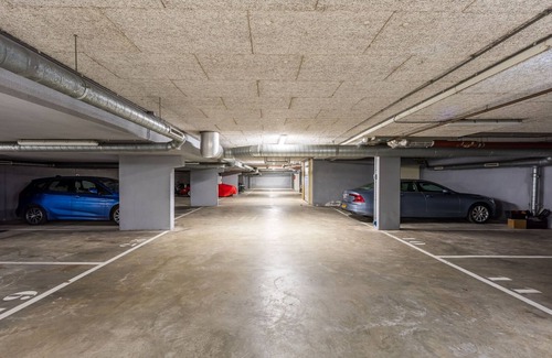 Canal Ring Apartment | Luxury Apartment with spacious living room