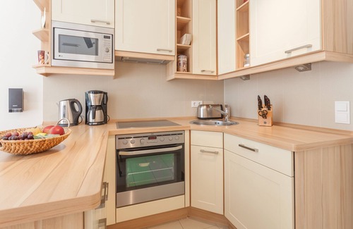 Sellin Apartment | Luxury apartment with 2 bedrooms, large balcony - only 200m to the sea