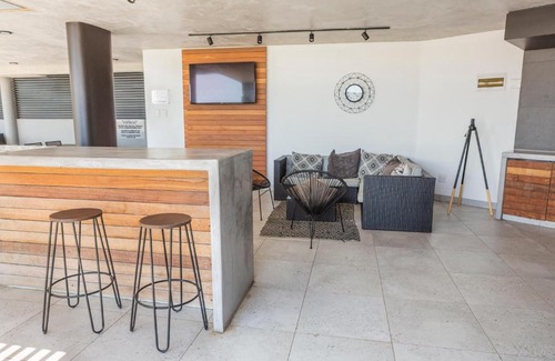 Hillhead Apartment | Luxury apartment with amazing ocean view