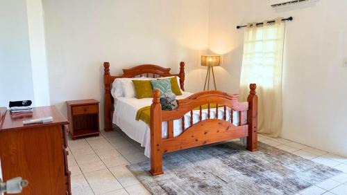Stonyhill Apartment | Luxury Apartment with Balcony & Full Kitchen