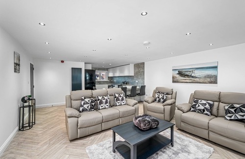Arbroath Apartment | Luxury Apartment with Sea Views Balcony