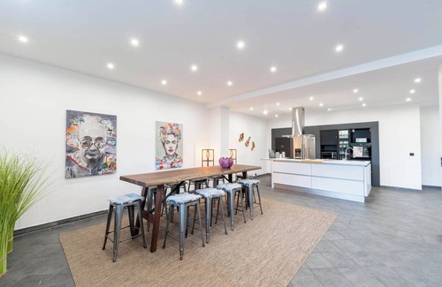 Altendorf Apartment | Luxury apartment with large garden near Messe Essen/Duesseldorf