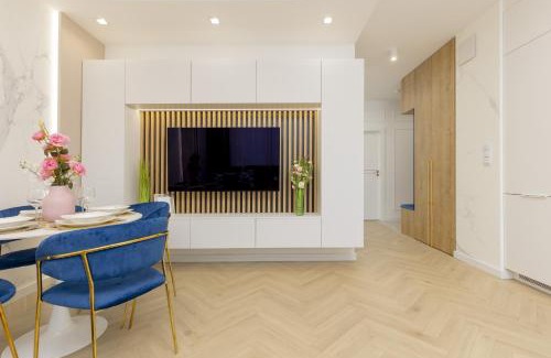 Mokotow Apartment | Luxury Apartment Wynalazek in Mokotów by Renters Prestige