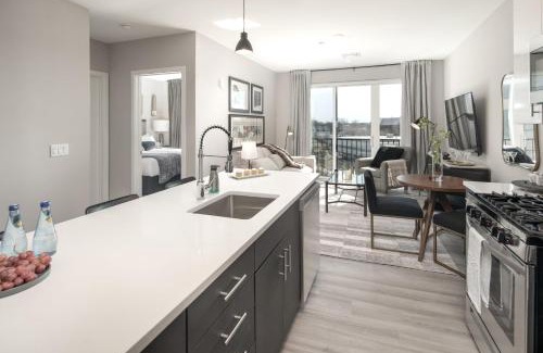 The Hill Apartment | Luxury Apartments by Hyatus at Pierpont