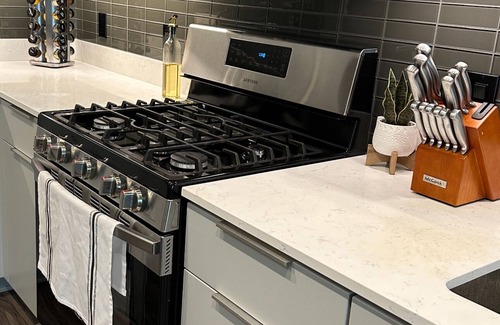 Placentia Apartment | Luxury Apt 15 Min by Disneyland