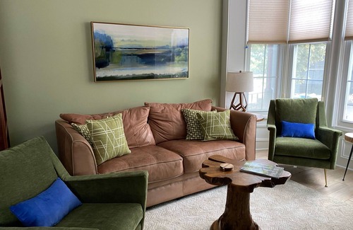 Saratoga Springs Apartment | Luxury Apt, 5 Mins From Track/Skidmore/Downtown