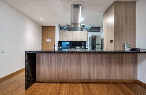 Los Naranjos Apartment | Luxury apt El Tesoro With AC and City View