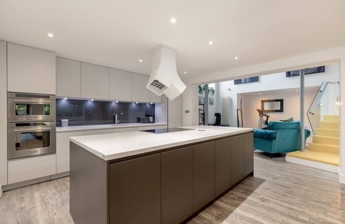 Gifford Apartment | Luxury Architect Designed Apt 13 Mins 2 Royalmile❤