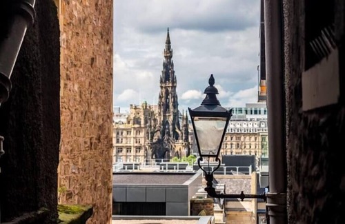 Gifford Apartment | Luxury Architect Designed Apt 13 Mins 2 Royalmile❤
