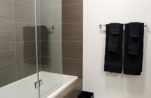 Pointe-Saint-Charles Apartment | Luxury Artist Condo In Montreal