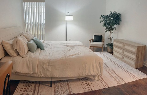 Tarpon Springs Condo | Luxury at the Palms