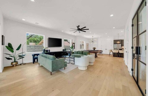 Riverside House | Luxury Austin House | Pool | Game Room | Near DT