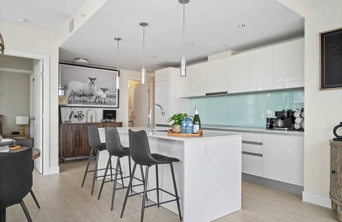 Victoria Park Condo | Luxury Awaits: "The Draper" Tower View, Banff Pass