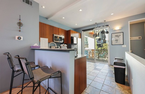 Harborview House | Luxury-award winning loft Townhouse, top location