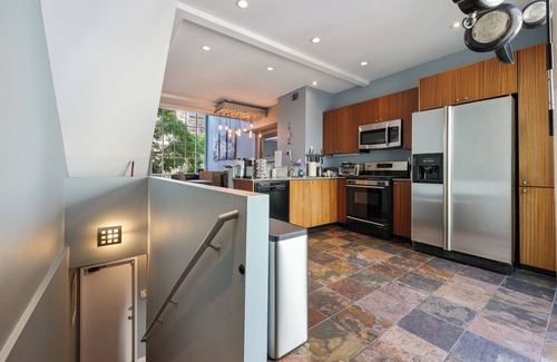Harborview House | Luxury-award winning loft Townhouse, top location