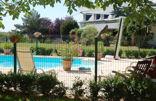 Brion Cottage | Luxury B&B, near Saumur, in 18thC former wine estate, heated pool