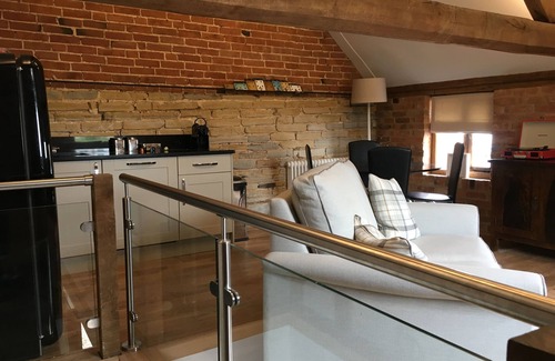 Tiddington House | Luxury Barn a mile from Stratford upon Avon