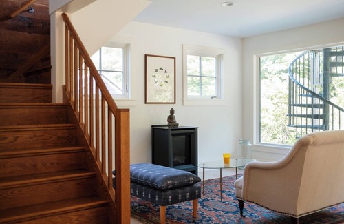 East Chatham House | Luxury Barn Retreat — All-Season Escape Awaits!