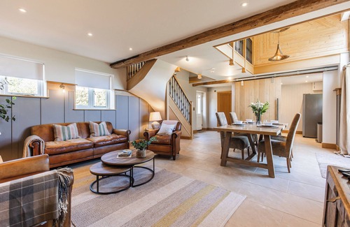 Wymondham House | Luxury Barn Retreat - Sleeps 2-4, Quiet Location in Norfolk