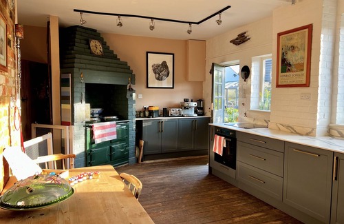 Cherhill House | Luxury Barn Stay Sleeps 8
