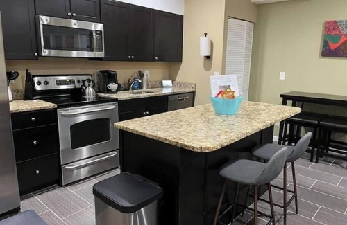 Bowie Apartment | Luxury Basement Apartment 20 minutes outside of DC