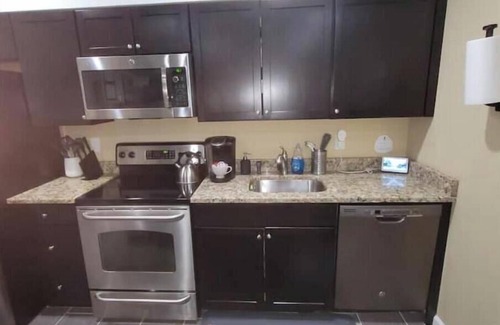 Bowie Apartment | Luxury Basement Apartment 20 minutes outside of DC