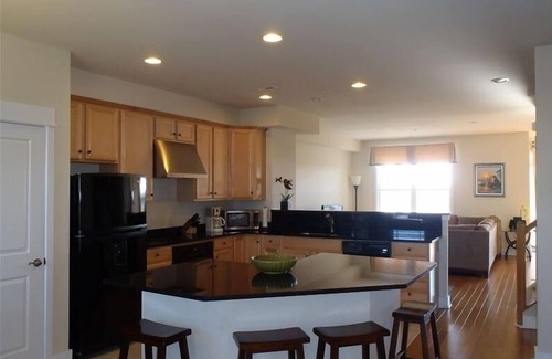 West Ocean City House | LUXURY BAYHOUSE WITH PRIVATE DECKS IN SEMI-PRIVATE COMMUNITY