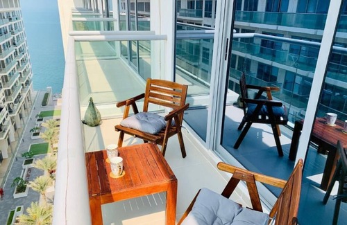 Ras Al Khaimah Apartment | Luxury Beach apartment Sea Island Vacation UAE Dubai 4 Guests Comfortable Home