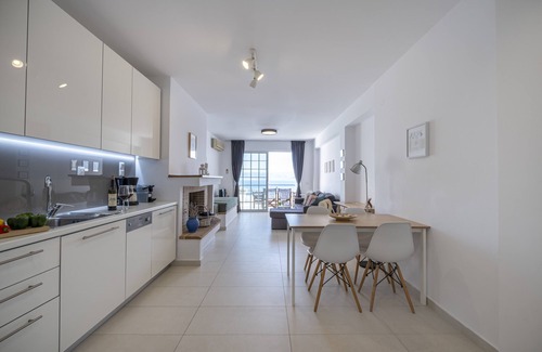 Kiveri Apartment | Luxury beach apartment, Sea view balcony, near Nafplio, Mycenae, Epidaurus
