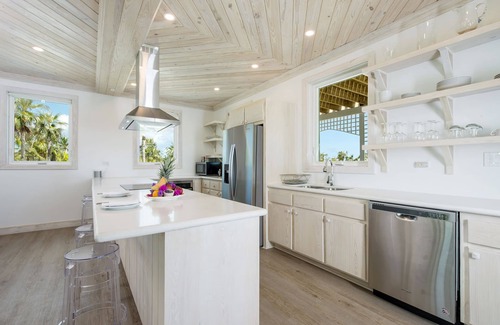 North Palmetto Point House | Luxury Beach House with Pool in Boutique Resort