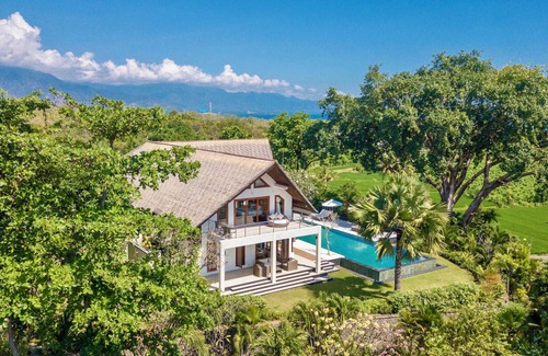 Umeanyar Villa | Luxury Beach & Cliff Villa with Unbelievable Panoramic Views.