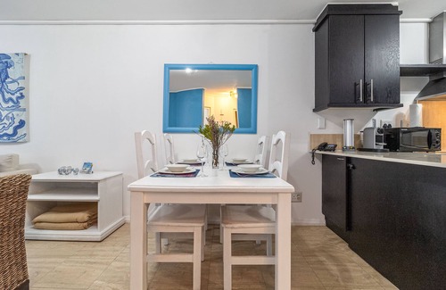 Lagoon Beach Apartment | Luxury Beach Escape - Ocean View