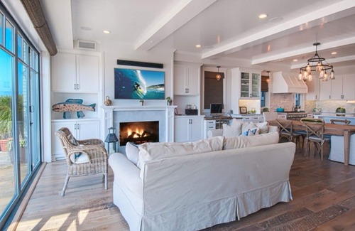 Santa Ana Heights House | Luxury Beach House on the Sand