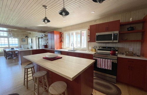 French River House | Luxury Beach House With Ocean View, 3 Minute Walk To Beach