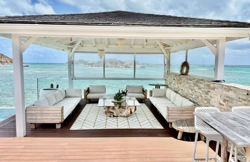 Cul de Sac Villa | Luxury beach villa, pool, canoe & gym
