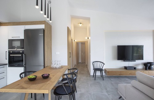 Evgiros Villa | LUXURY BEACH VILLA private pool sea views 50M FROM THE AMMOUSSA BEACH