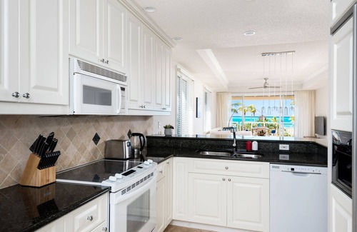 Grace Bay Condo | Luxury beachfront 2 bedroom condo at The Grandview directly on Grace Bay beach