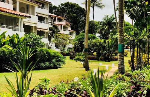 Porters Apartment | Luxury beachfront 2 bed, 2 bath apartment, overlooking pool, newly refurbished