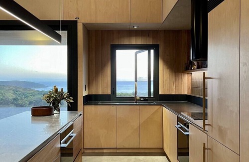Bremer Bay House | Luxury beachfront accommodation surrounded by nature with ocean views