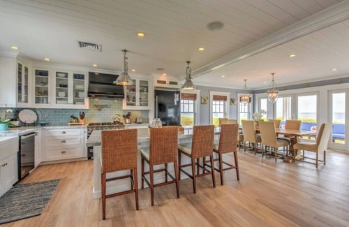Sagamore Beach House | Luxury Beachfront Cottage